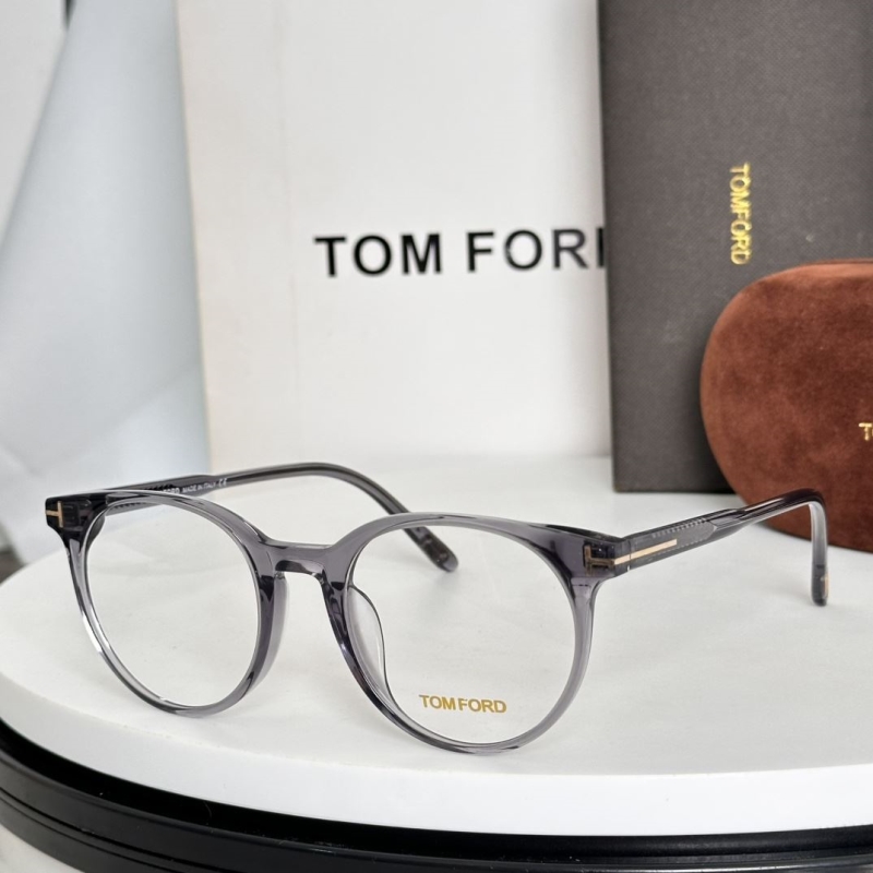 TOM FORD